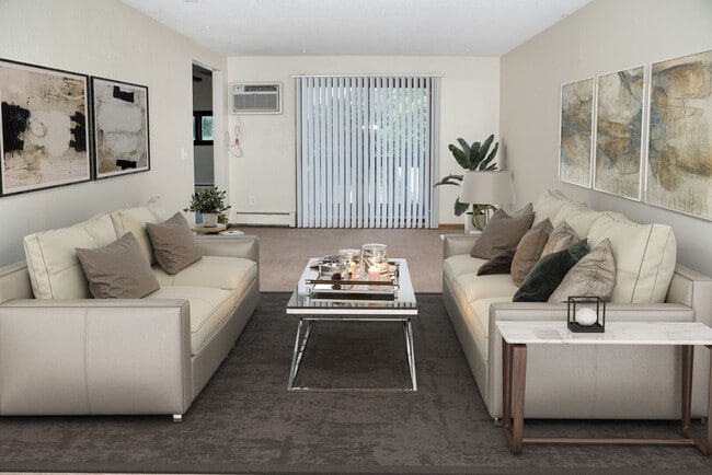 Interior Photo - Bass Lake Crossing