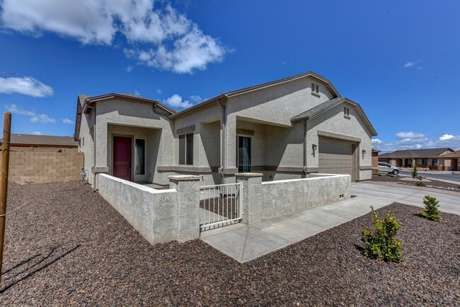 Building Photo - 3+den, 2 bath home for rent in Granville