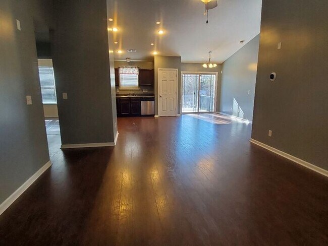 Building Photo - 106 Tigris Way