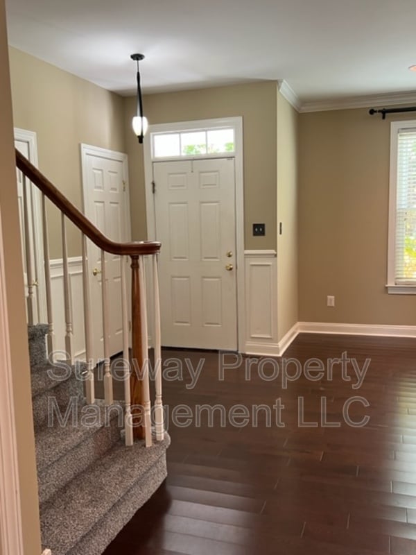 Building Photo - 53 Malsbury St