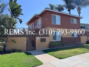 Building Photo - 3580 Brenton Ave
