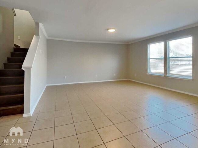 Building Photo - 11331 Fine Design