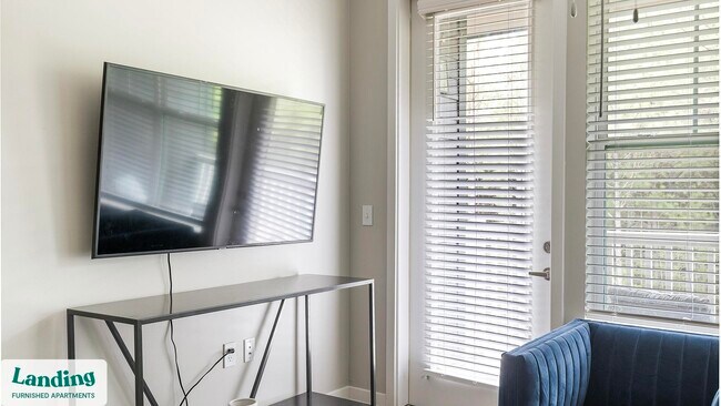 Foto del edificio - 393 Johns Rd NW