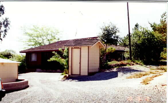 Foto del edificio - 430 Gossage Ave