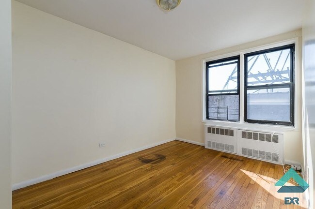 Building Photo - 30 Martense St