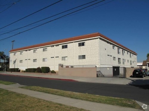 Building Photo - Corona Del Norte LLC
