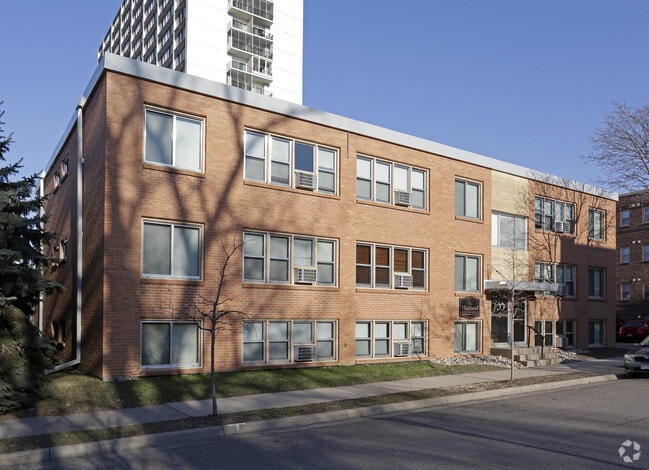 Building Photo - River Flats