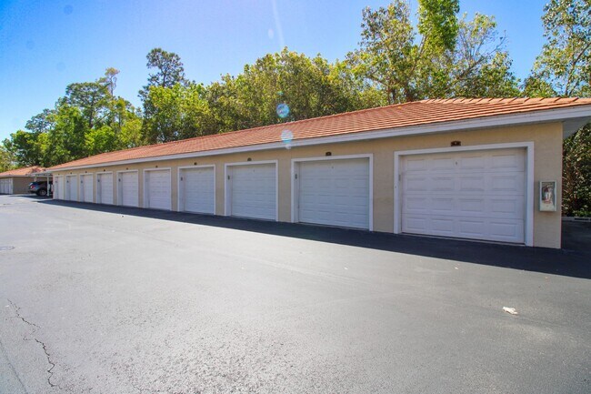 Building Photo - 4500 Botanical Pl Cir