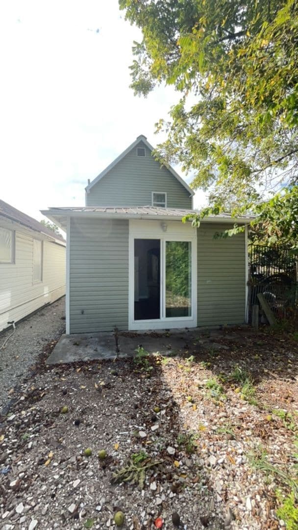 Foto del edificio - Covered Front Porch