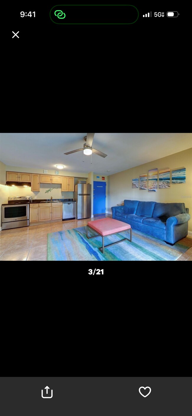Foto del edificio - 4215 E Bay Dr