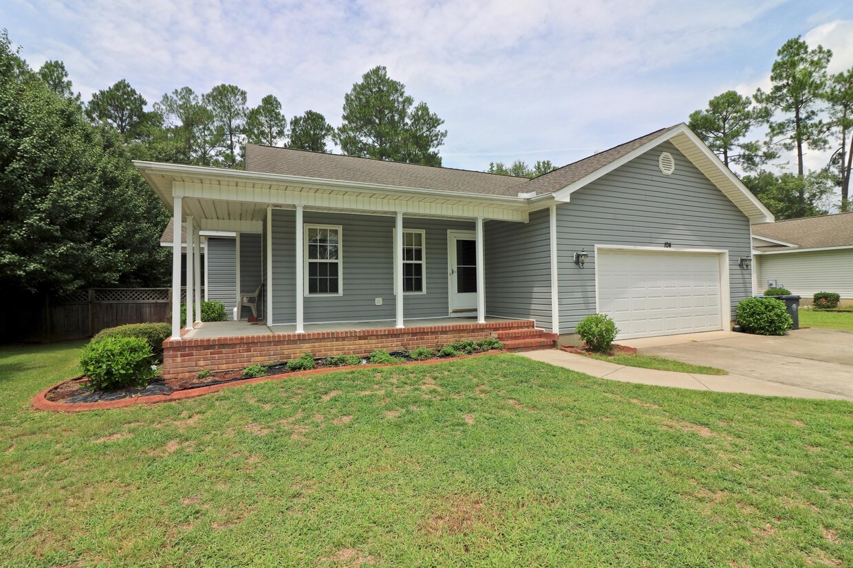 104 Will Johnson Rd, Raeford, NC 28376 House for Rent in Raeford, NC