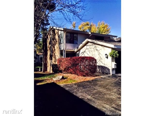 Primary Photo - 7146 Pebble Park Dr
