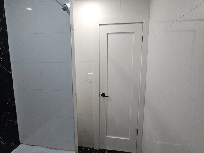 Foto del edificio - 325 Ave E