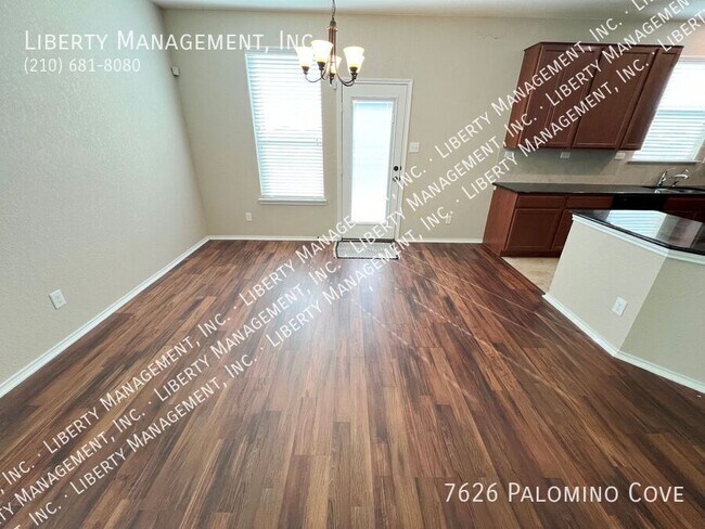 Building Photo - 3 Bed, 2.5 Bath Home near Randolph and For...