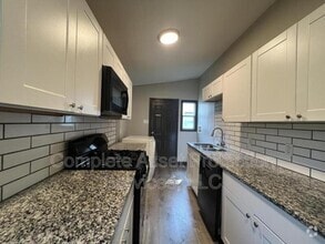 Building Photo - 3306 176th St
