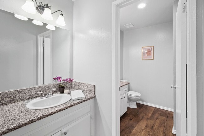 Interior Photo - Villa Marseilles Apartments