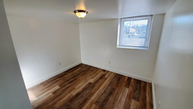 Building Photo - 626 N Maxwell St