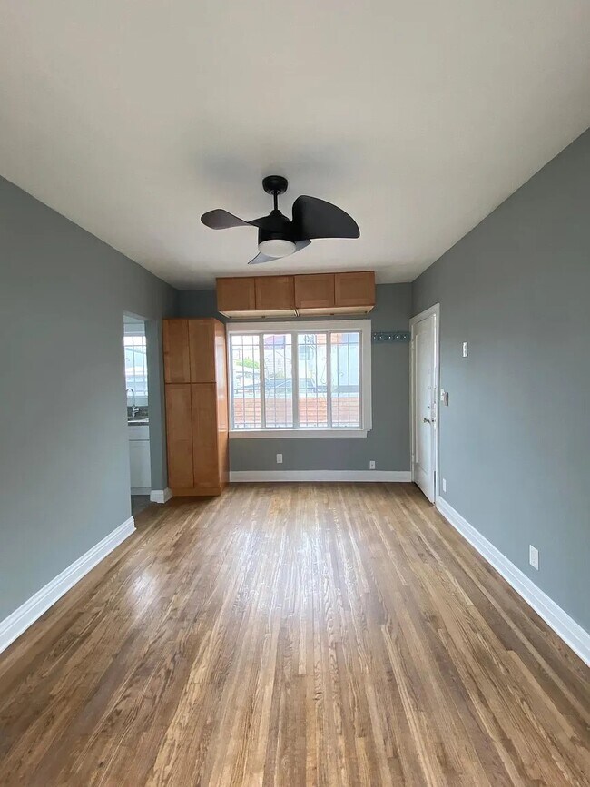 Foto del edificio - 737 N Alfred St