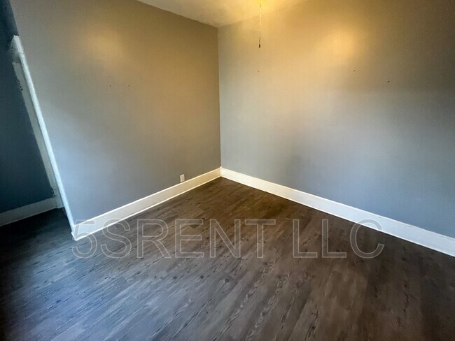 Foto del edificio - 406 Gray Ave