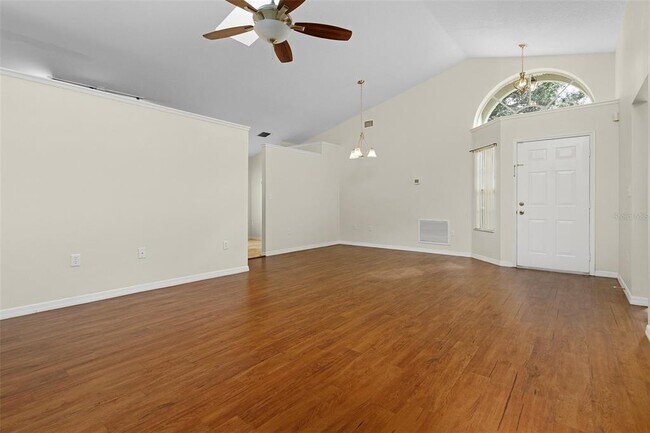 Foto del edificio - 2936 Twin Oaks Dr