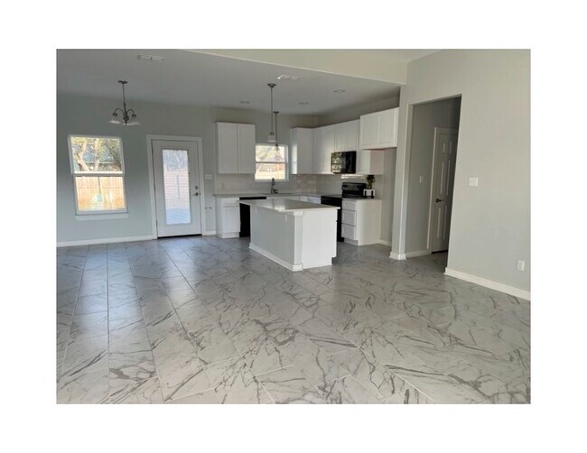 Foto del edificio - 938 Redwood Ave