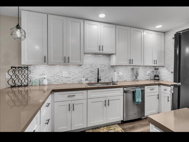 Foto del edificio - 4701 N 68th St