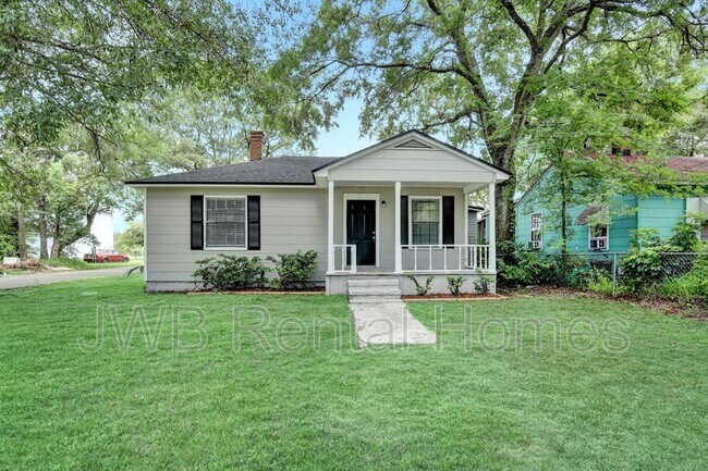 Building Photo - 3263 Thomas St