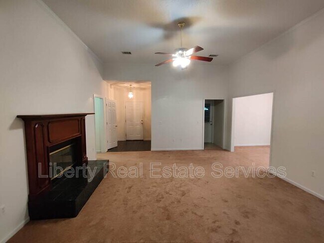 Foto del edificio - 801 Hopeton Ct