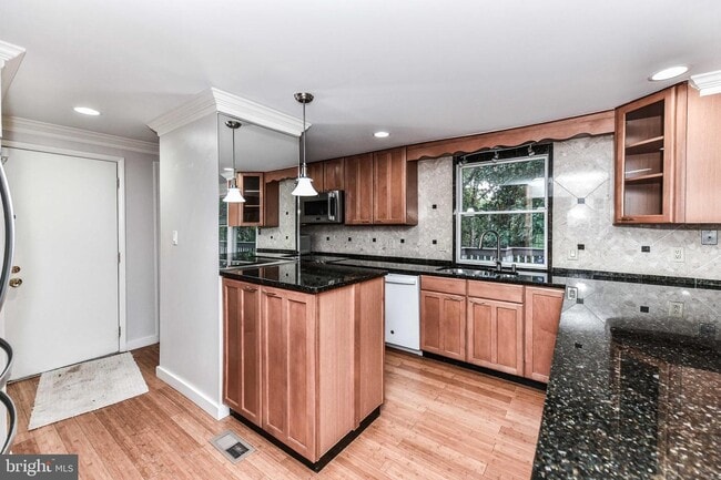Building Photo - 1163 Kettle Pond Ln