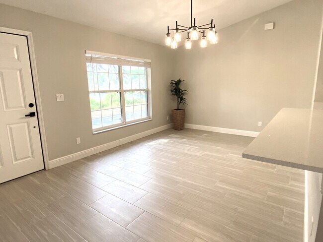 Building Photo - 111 Sunnyside Dr