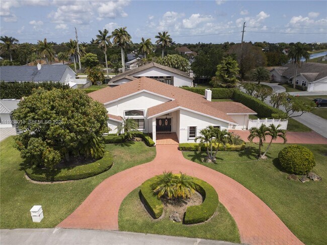 Foto del edificio - 13945 SW 107th Ct