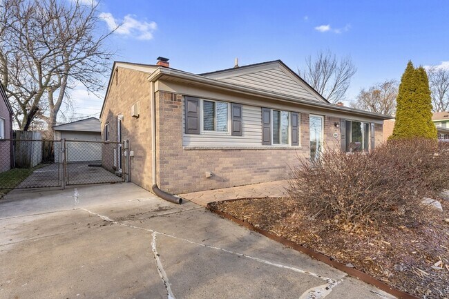 Foto del edificio - 8315 Flamingo St