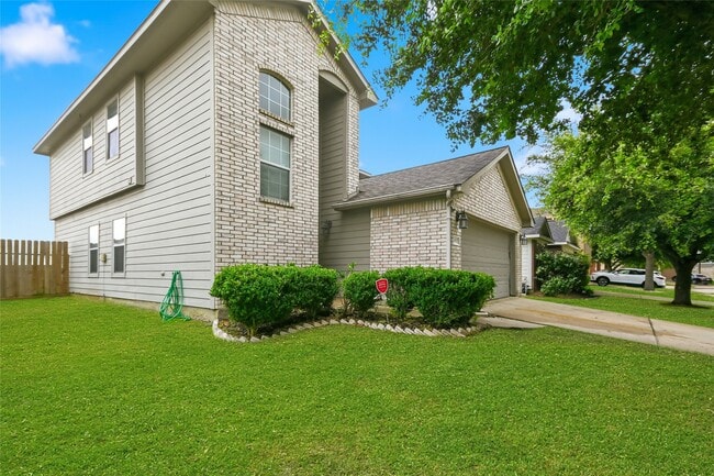 Building Photo - 14511 Long Meadow Dr