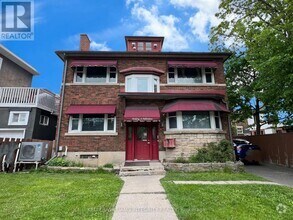 Building Photo - 831-831 Bronson Ave