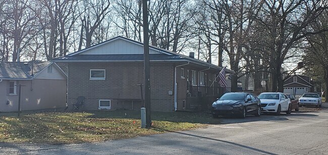 Foto del edificio - 435 Westwood Rd