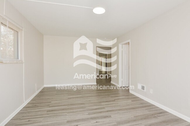 Foto del edificio - 710 Chambers Rd