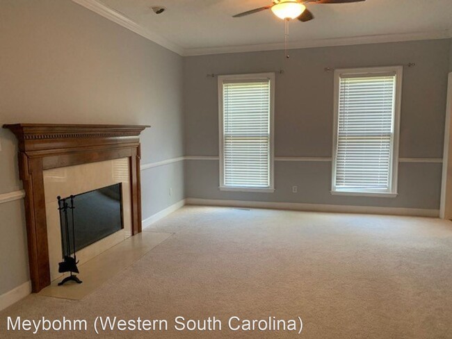 Building Photo - 3 br, 2.5 bath House - 209 Gatewood Drive