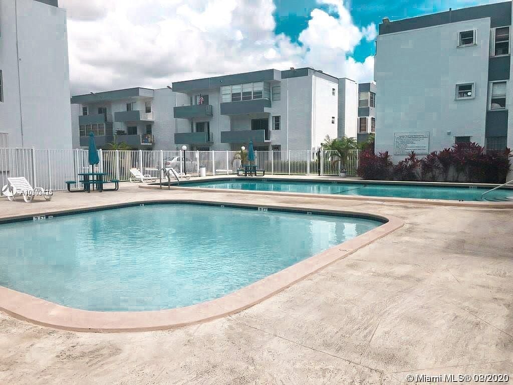 Primary Photo - 2496 SW 17th Ave