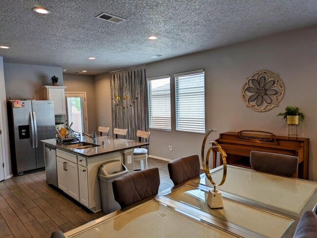Foto del edificio - 10645 Aspiration Ln SW