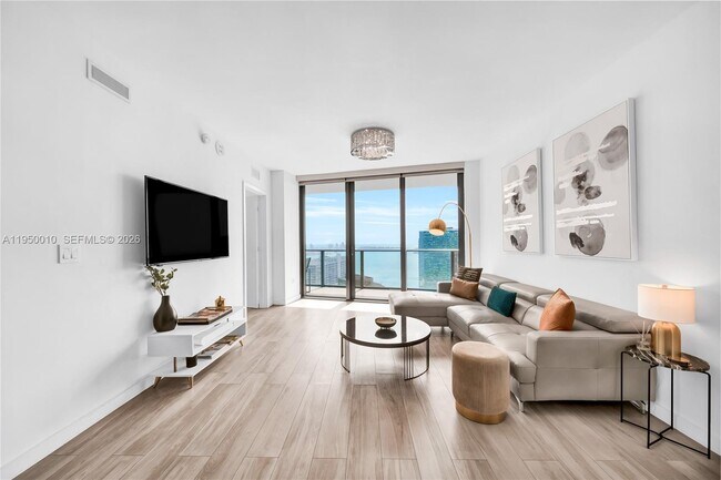 Foto del edificio - 1300 S Miami Ave