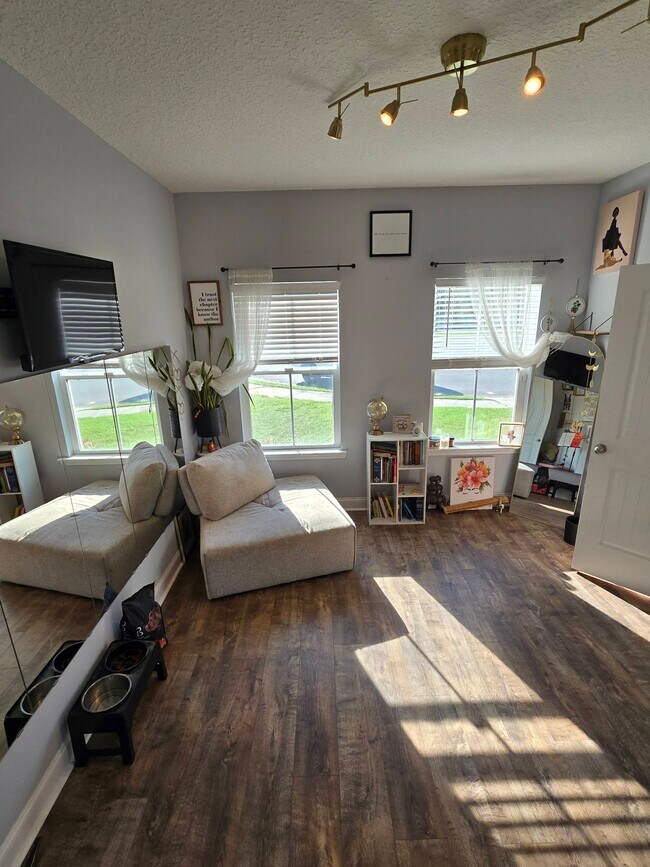 Foto del edificio - 129 Downy Ct