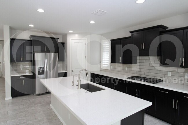 Foto del edificio - 275 E Honeysuckle Pl