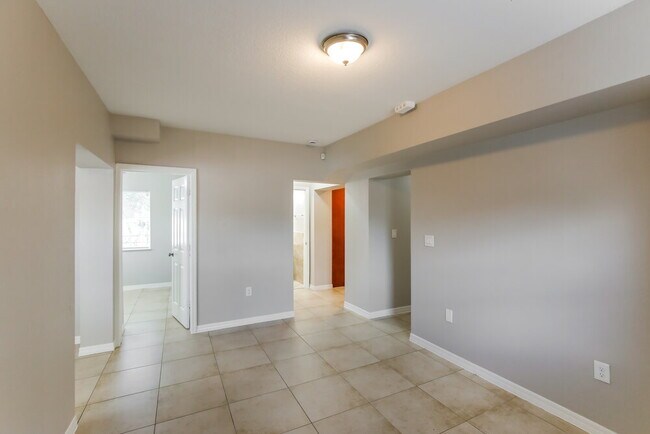 Foto del edificio - 2330 NW 153rd St