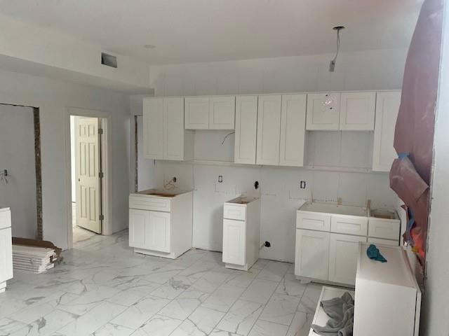 Building Photo - 1715 Chalkstone Ave