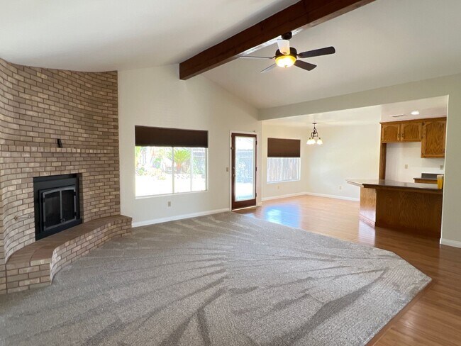 Building Photo - Northwest Bakersfield Home