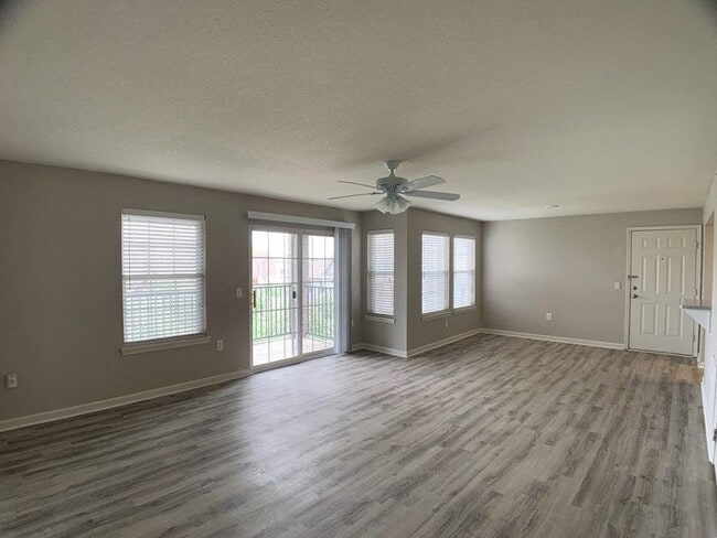Building Photo - Saddlewood Apartments