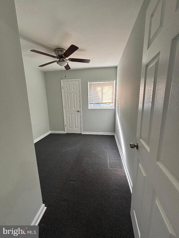 Foto del edificio - 4802 67th Ave