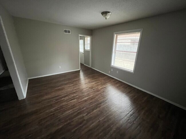 Building Photo - 4891 Scottsdale Ave
