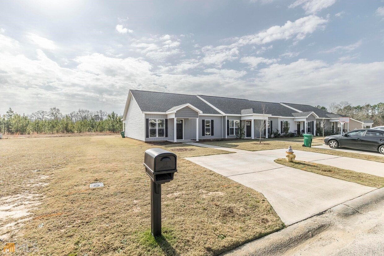 Primary Photo - 115 Grayton Way