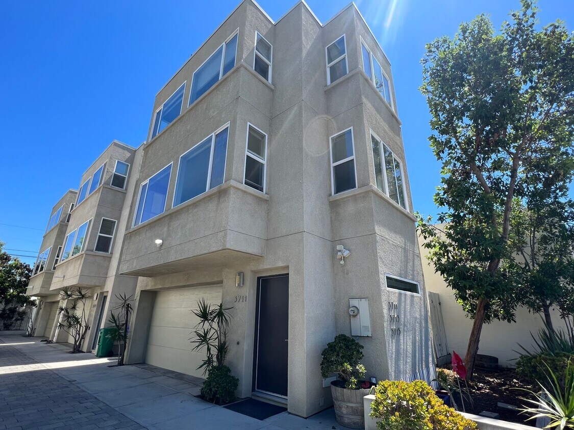 Beautiful 2Bd/2Ba in the heart of North Park! Apartments in San Diego